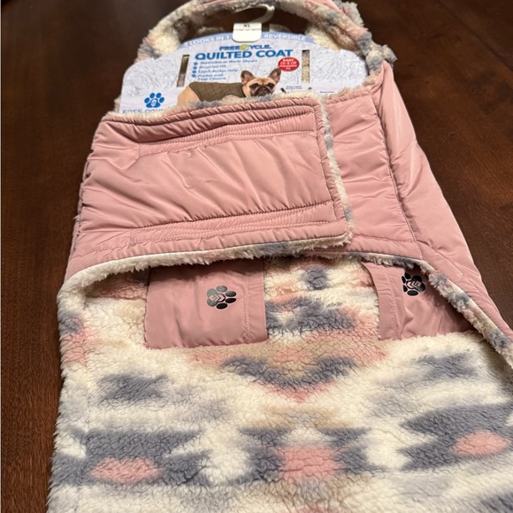 Pink and Multicolor Réversible Sherpa DOG jacket . - Picture 7 of 8